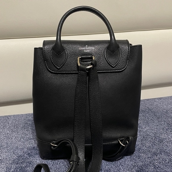 Louis Vuitton Lockme Backpack - Picture 4 of 16